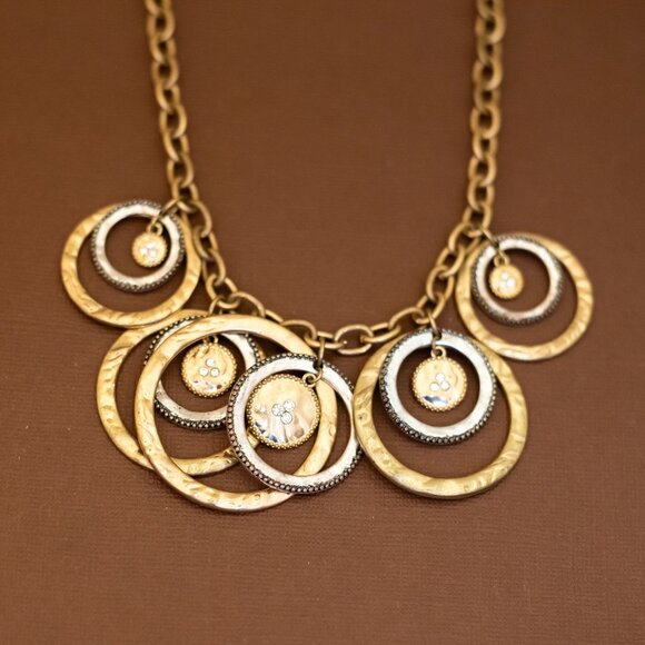 20 inch, Vintage Circle Multi Rings Gold Tone Bib Necklace - U29 - Picture 1 of 3